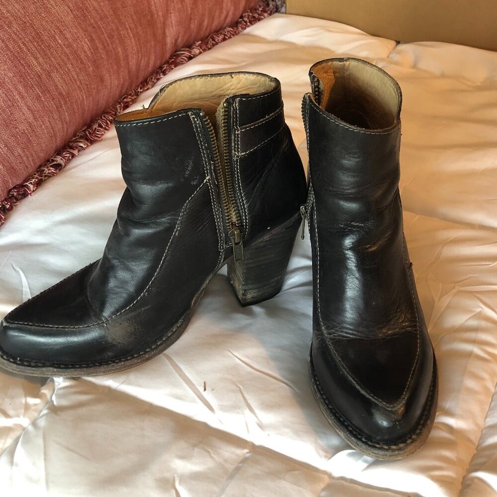 LAST CHANCE - Bed Stu Isla Leather Booties - 7.5